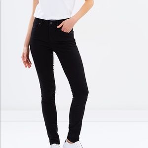 Black skinny jeans